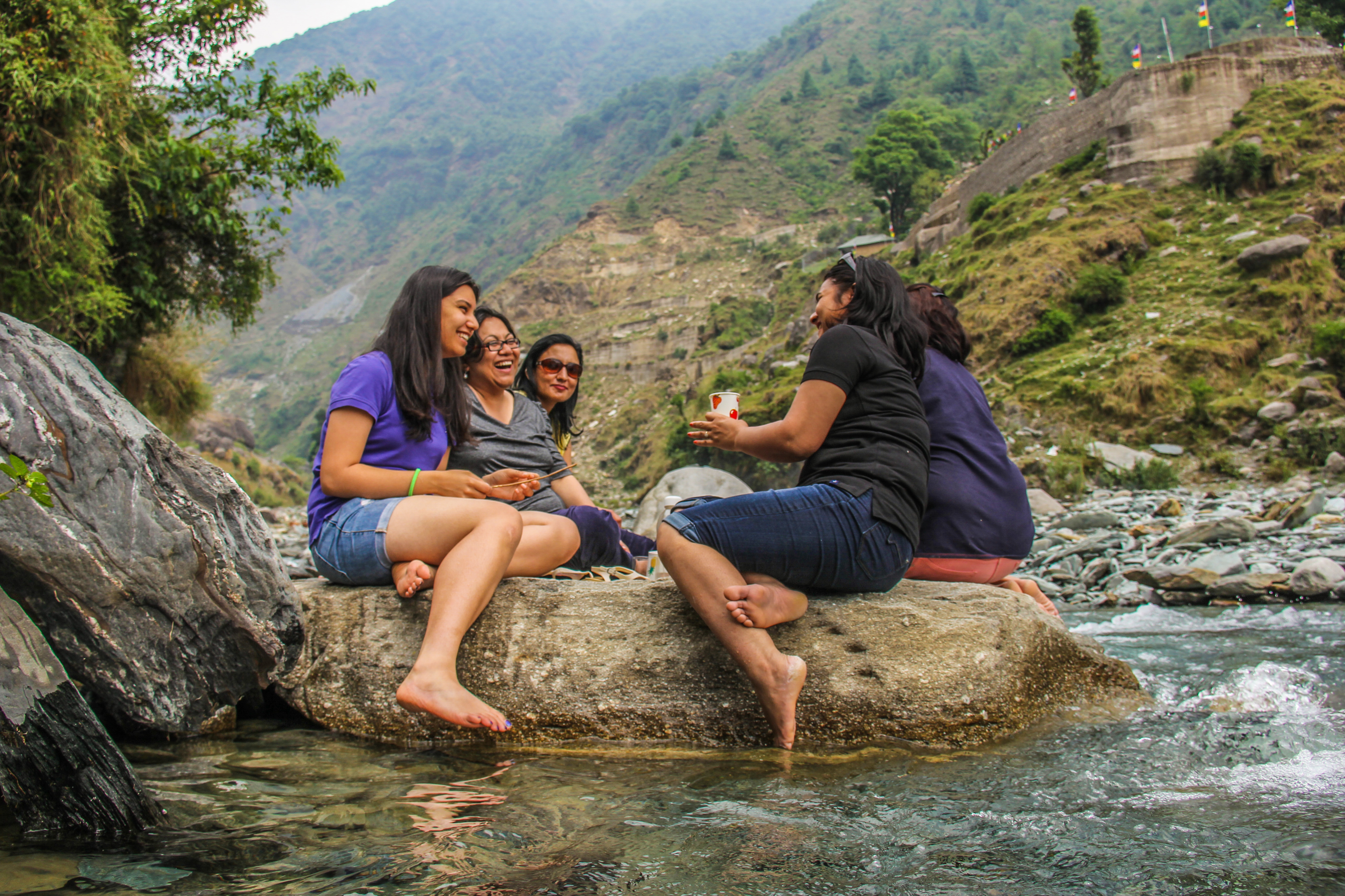 Glacier Fresh Adventure: Dancing in Rivulet Manooni's White Waters